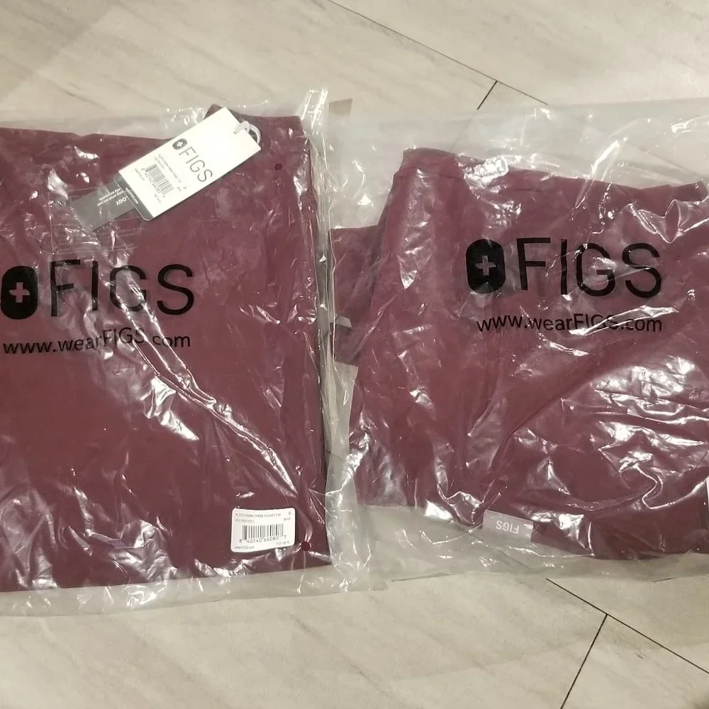 Figs scrubs set size small New with tags, never worn - Picture 4 of 4
